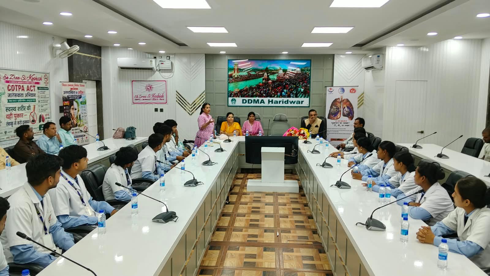 Ek Zraa Si Koshish — programme photo 16